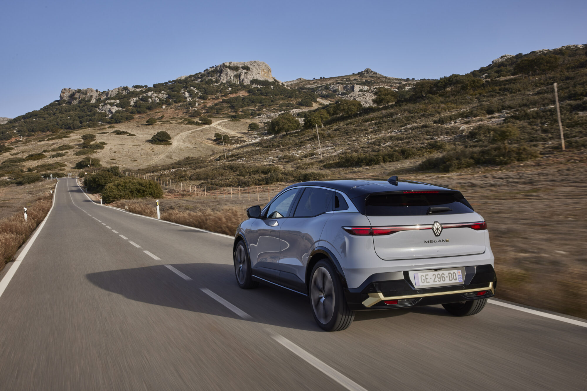 All-New Renault MEGANE E-TECH Electric - Iconic Version - Rafale Grey - Drive tests