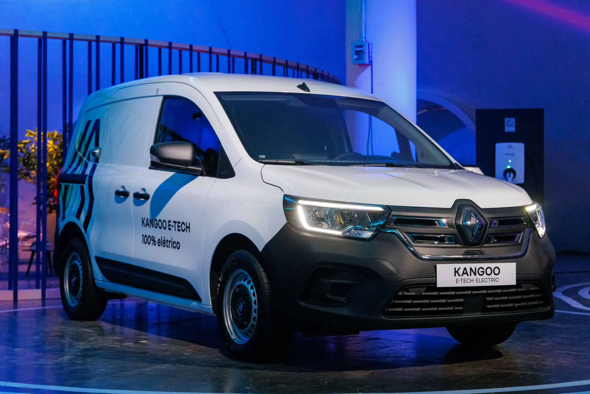 Launch of the Renault E-TECH electric range in Latin America