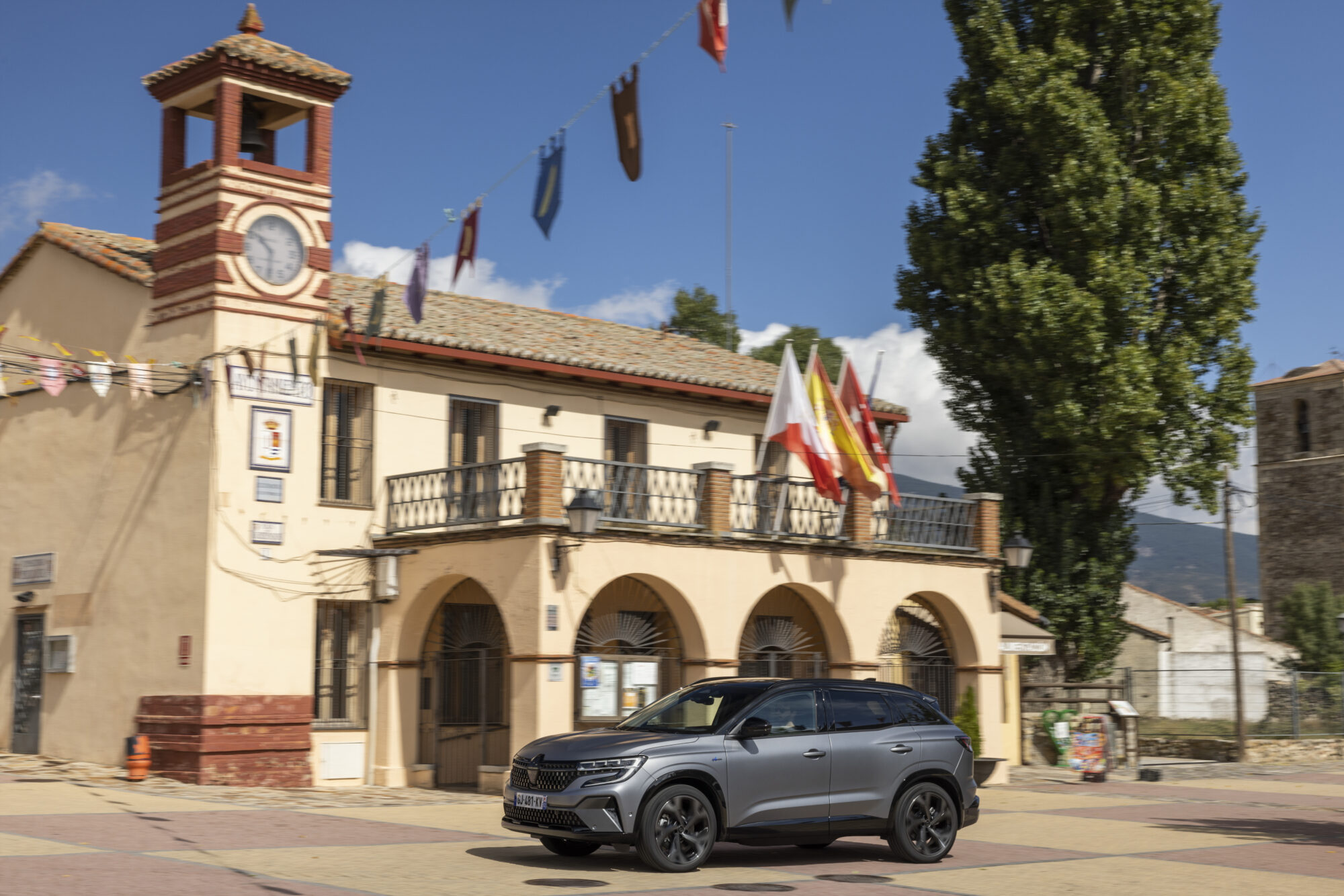Nouveau Renault Austral Esprit Alpine E-TECH Hybrid - Gris Schiste Satin