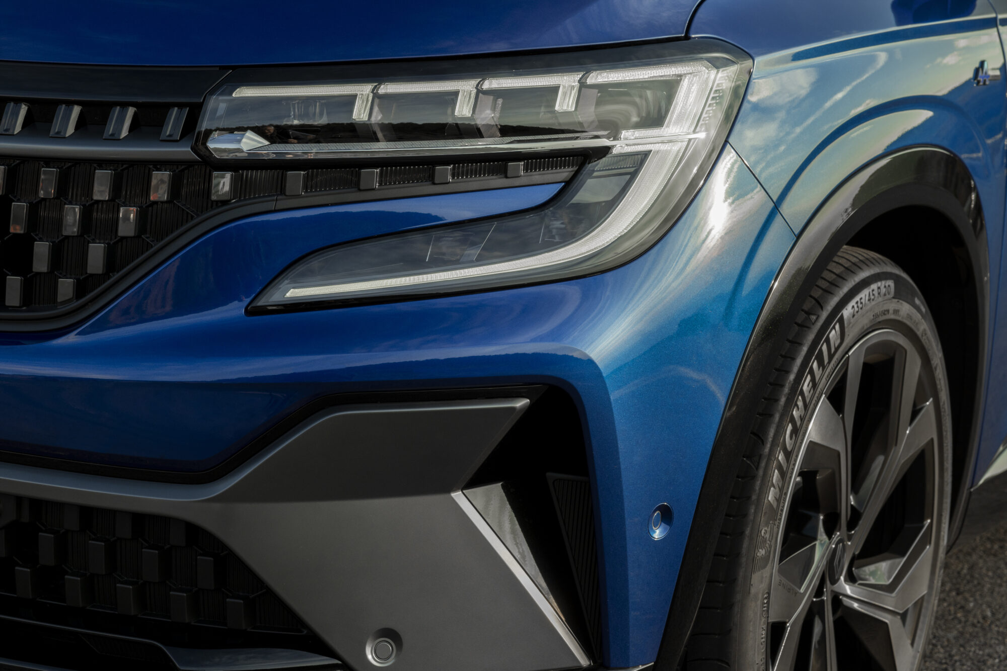 Nouveau Renault Austral Esprit Alpine E-TECH Hybrid - Bleu Iron