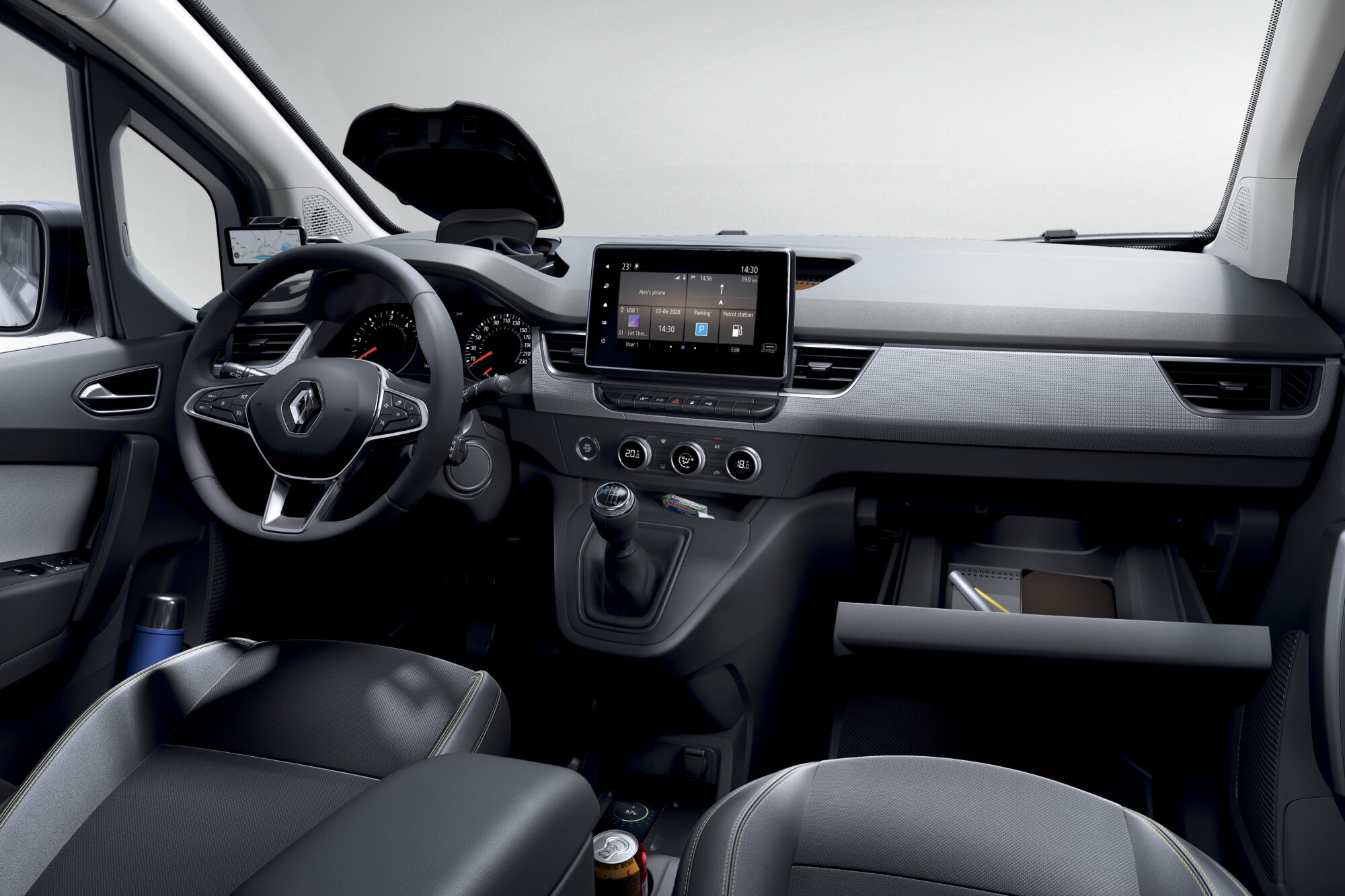 2021 - New Renault Kangoo Van in studio