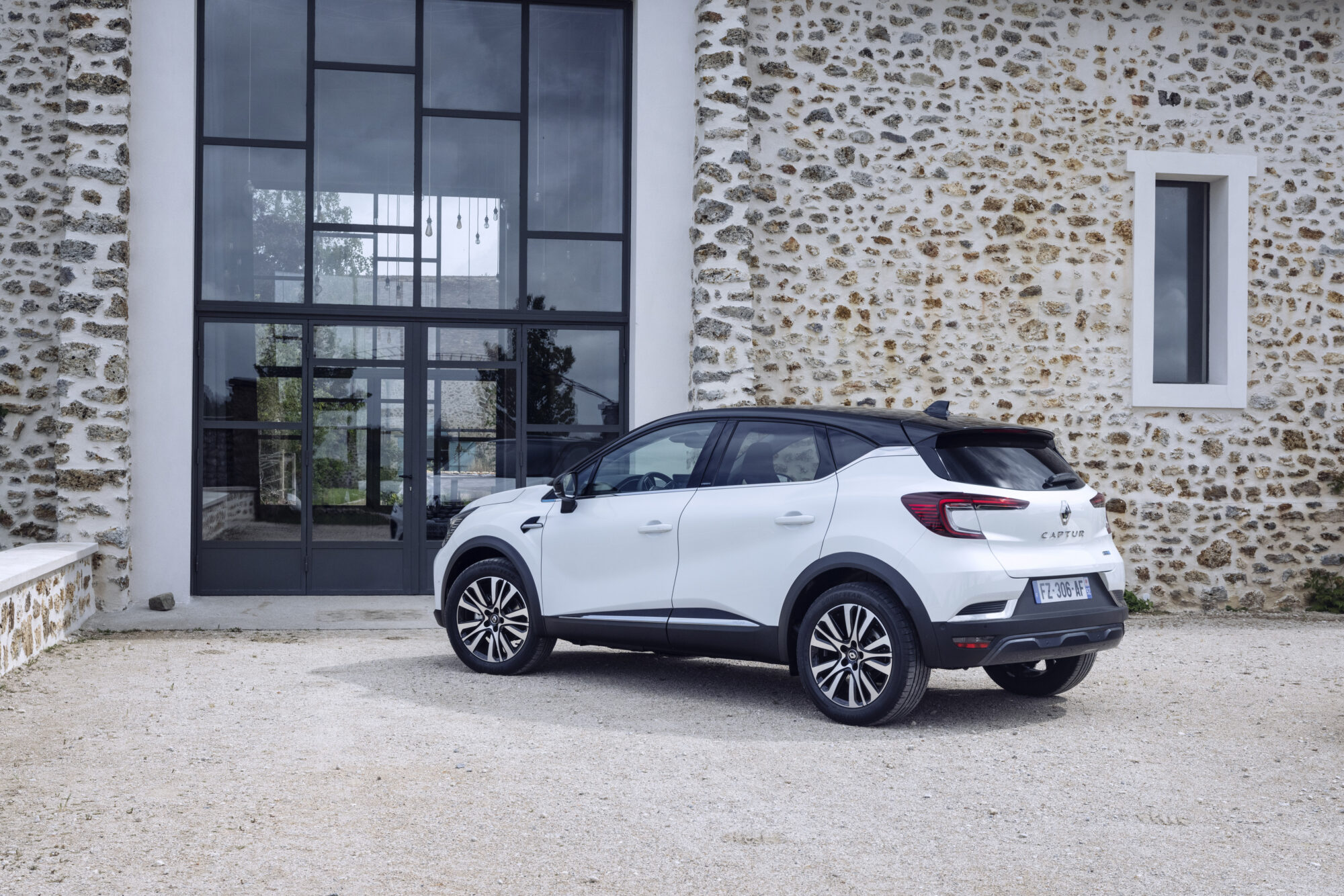 2021 - Essais presse Renault Captur E-TECH Hybrid - Version Initiale Paris