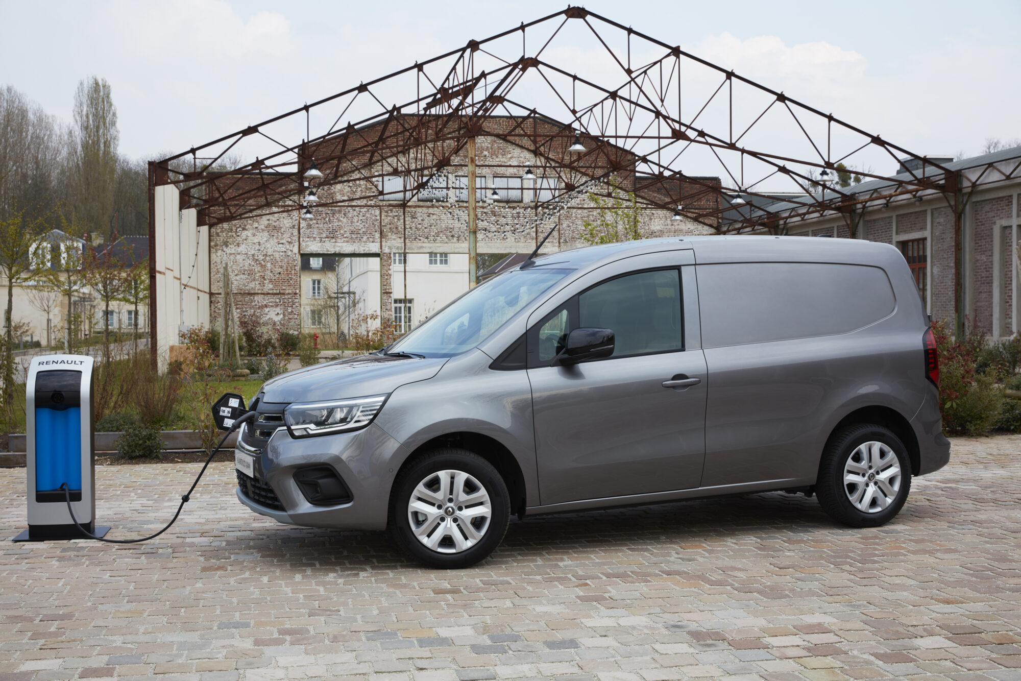 2021 - New Renault Kangoo Van E-TECH Electric - Tests drive