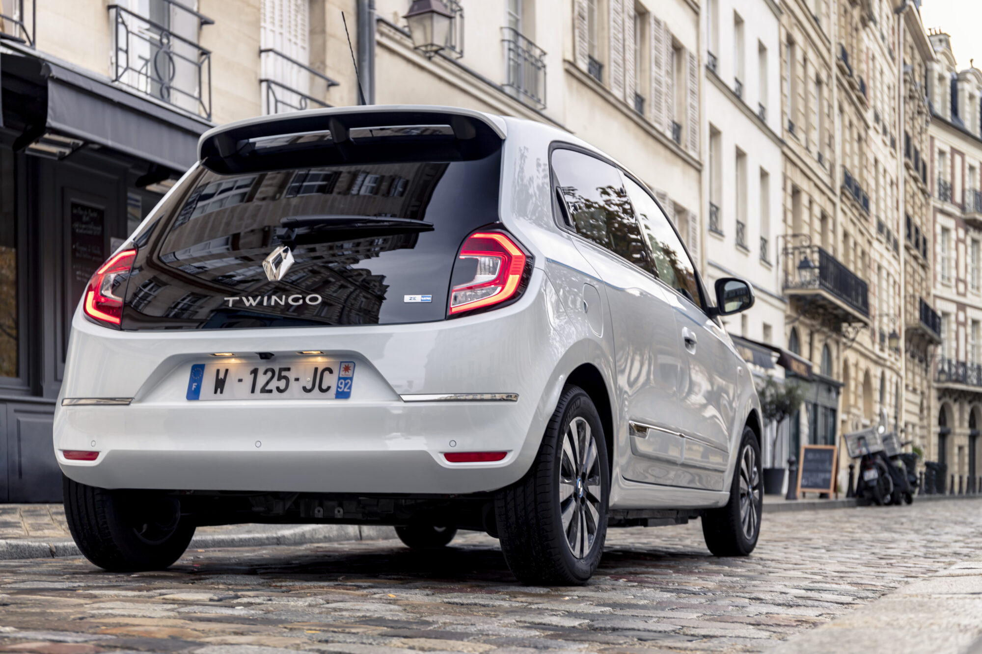 2020 - New Renault TWINGO Electric