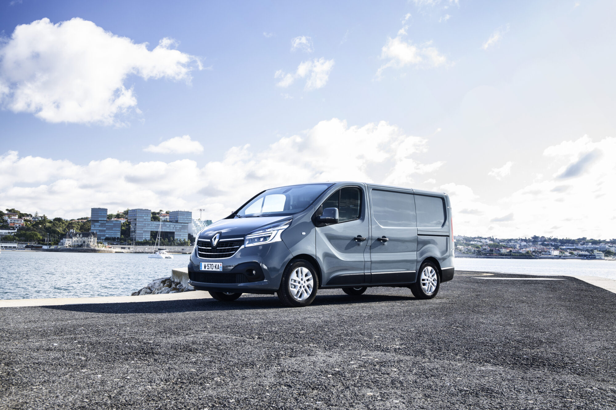 2019 - New Renault TRAFIC press tests in Portugal