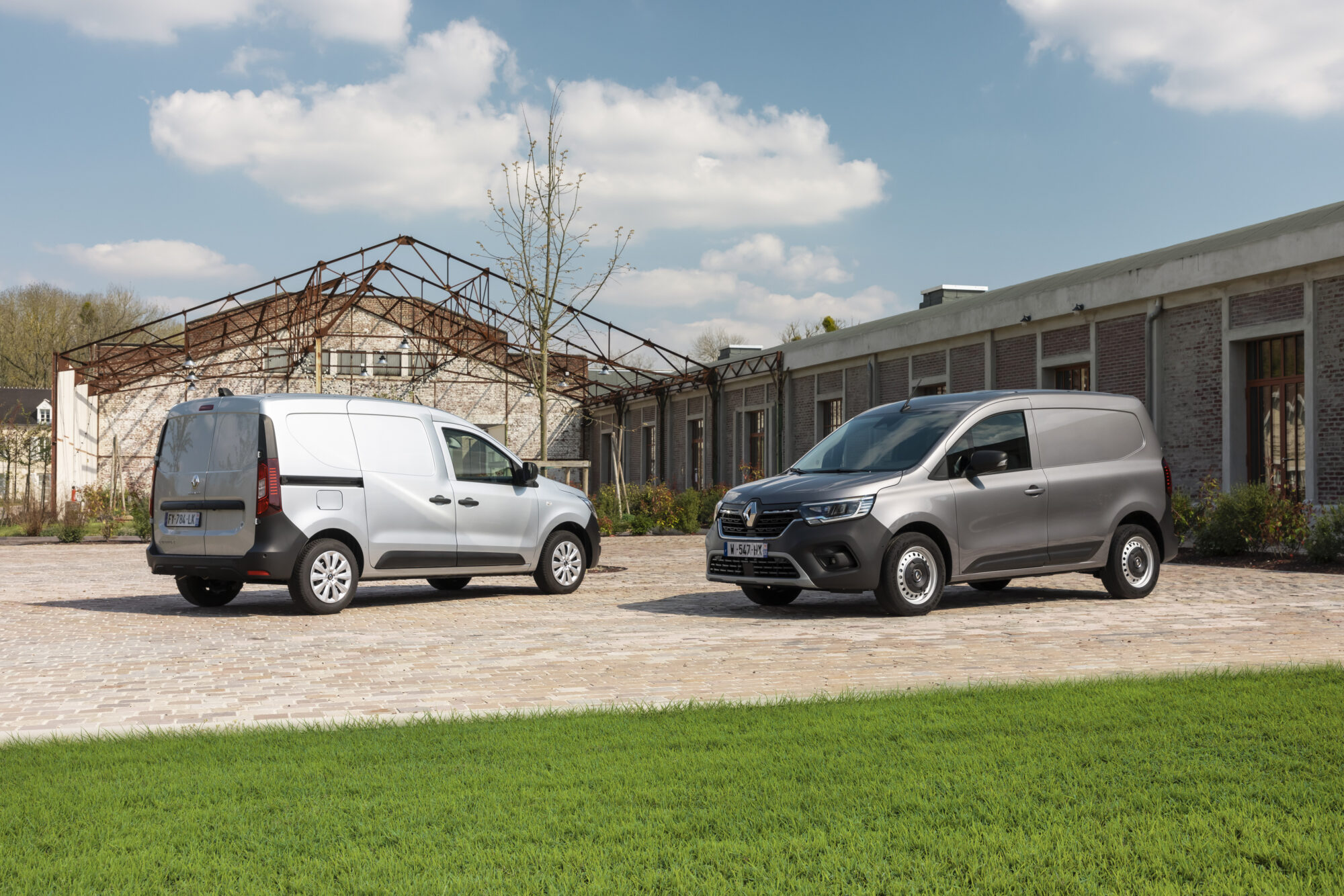 2021 - Nouveau Renault Kangoo Van et Nouveau Renault Express Van - Essais presse