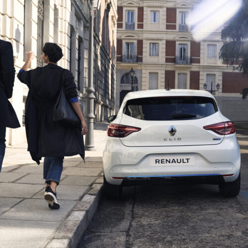 2020 - Renault CLIO E-TECH
