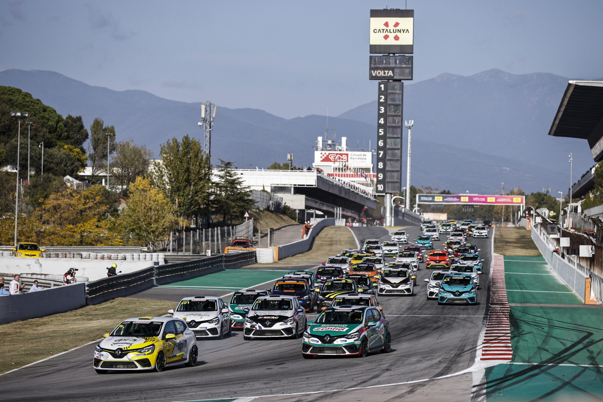 Clio Cup Series 2022 - Départ - Circuit de Barcelona-Catalunya