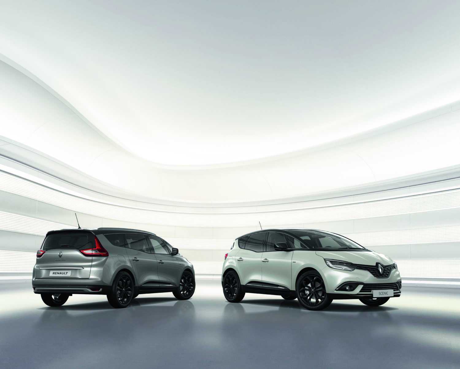 2019 - Renault SCENIC and Renault GRAND SCENIC Black Edition Limited Edition
