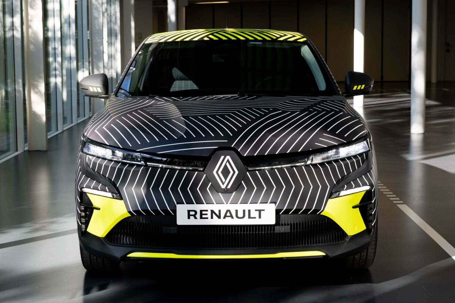 2021 - New Renault MEGANE E-TECH Electric pre-production