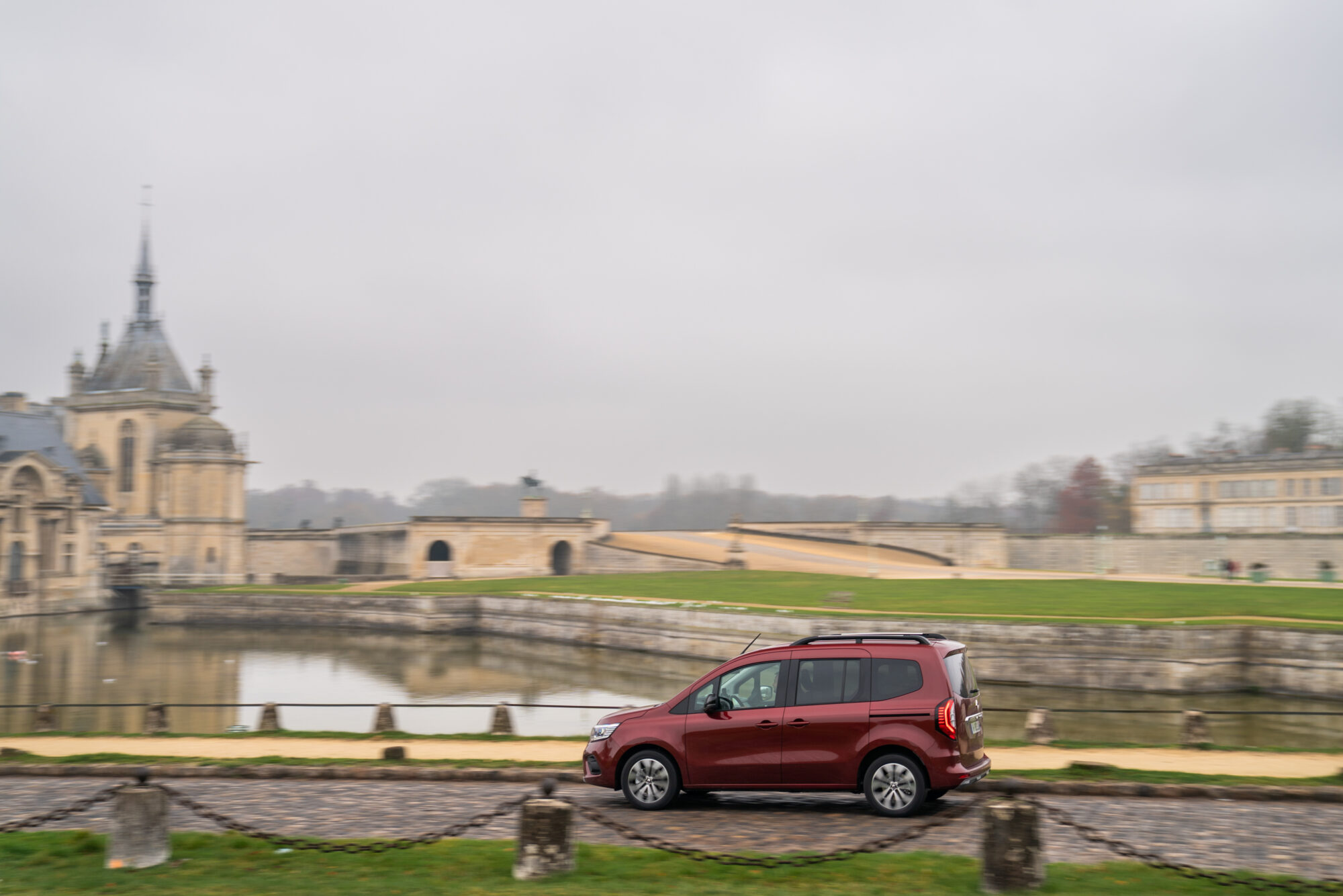 All-New Renault Kangoo E-Tech Electric - Carmin Red