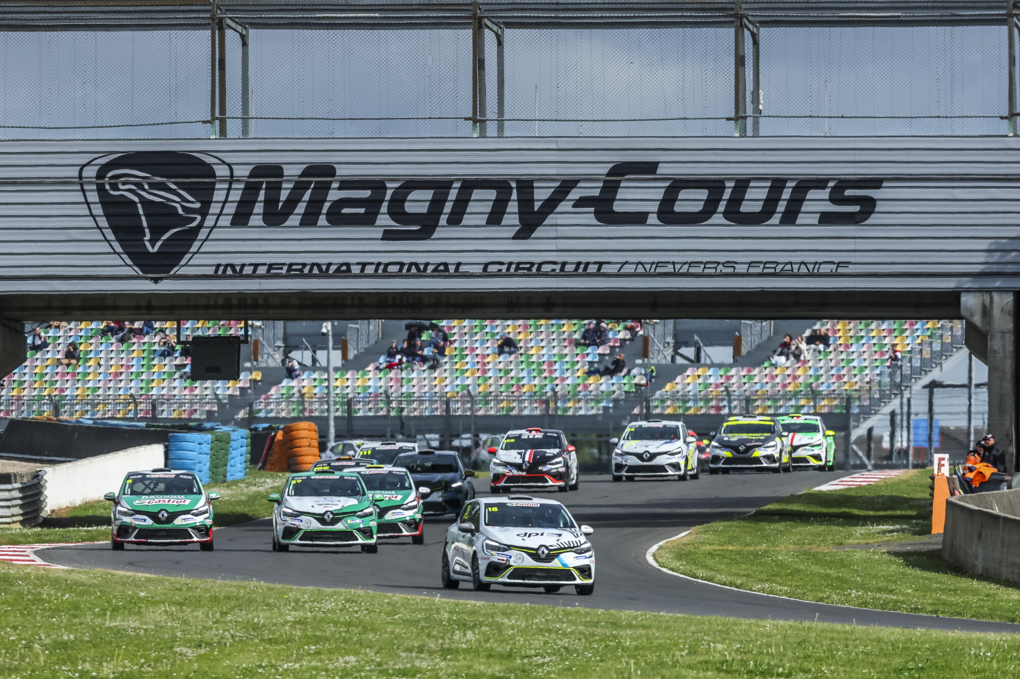 Clio Cup Series 2023 - Race 2 start - Circuit de Nevers Magny-Cours